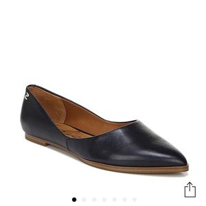 Zodiac Black Leather Pointed Toe Flats